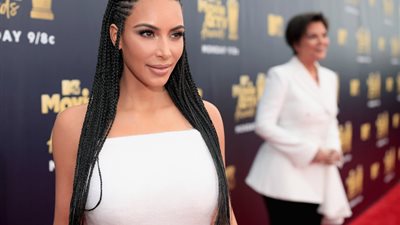 كيم كارداشيان تغير رقم هاتفها لهذا السبب! (صورة)