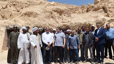 رئيس الوزراء يزور منطقة وادي الملوك في مستهل جولته بالأقصر