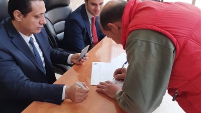 توافد المصريون في لبنان للتصويت في الاستفتاء على التعديلات الدستورية (صور)