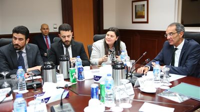 وزير الاتصالات يلتقي بممثلي عدد من الشركات الناشئة العاملة في مجال الذكاء الاصطناعي