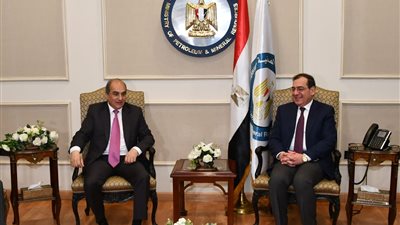 رئيس البرلمان القبرصي لوزير البترول: التعاون مع مصر في مجال الطاقة يمثل أولوية مهمة لنا (صور)