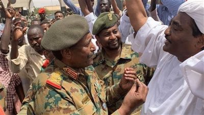 المجلس العسكرى السودانى: مستعدون لتسليم السلطة للشباب الآن إذا كانوا جاهزين