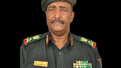 عبد الفتاح البرهان: تصدينا لمحاولات فض اعتصام الثوار السودانيين بالقوة