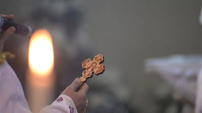 أسقف بني سويف يستعين بكتاب الشيخ الشعراوي فى قداس عيد القيامة المجيد