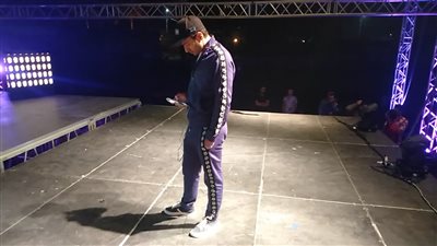 حمادة هلال يضع اللمسات الأخيرة لحفل الربيع (صور)