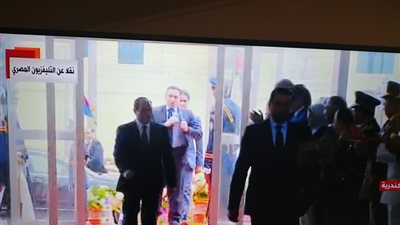 زغاريد وتصفيق حاد.. السيسي يصل مقر احتفال عيد العمال بالإسكندرية (صور)