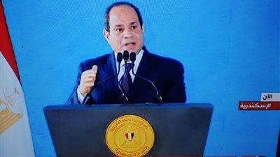 عيد العمال.. السيسي:”ببص للعامل لو لقيت وزنه زيادة يبقى مبيشتغلش” (فيديو)