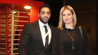 بعد شائعة إلغاء المتابعة.. هنا شيحة بجوار أحمد فلوكس بلوك جديد (صور)