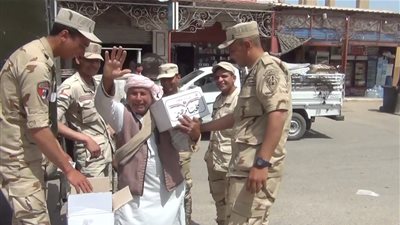 بمناسبة رمضان.. القوات المسلحة توزع 500 ألف حصة غذائية بنصف الثمن في المحافظات