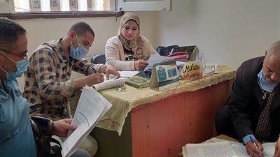 تركوا العمل.. إحالة 21 موظفا في المنيا للتحقيق