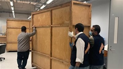  مدير نقل الآثار بالمتحف المصري الكبير يكشف خطوات نقل مقصورة توت عنخ آمون (صور)