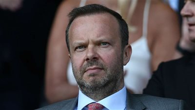 رئيس مانشستر يونايتد يقرر الاستقالة من منصبه