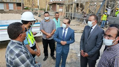 نائب محافظ سوهاج يتفقد مشروعات 