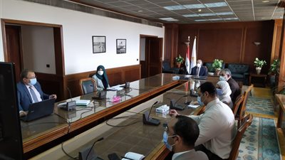 تأهيل 1540 كم.. وزير الري يستعرض موقف دراسات تقييم الترع