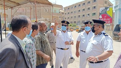 تحرير 13 محضر بيئة وإزالة 350 حالة إشغال من شوارع الفشن (صور)