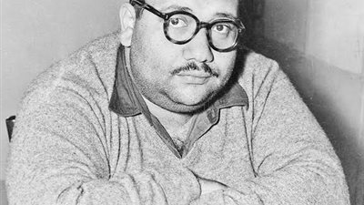 في ذكرى رحيله.. شاهد نماذج من كاريكاتير صلاح جاهين