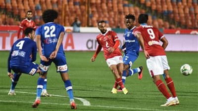 بعد مرور 30 دقيقة.. الأهلي يفشل في فك شفرات دفاع سموحة  