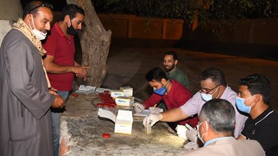 بمشاركة محافظ قنا.. حملات ليلية على الطرق السريعة للكشف عن متعاطي المخدرات 