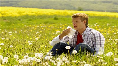 بسبب تأثيرها على الجهاز المناعي.. ما هي حساسية الربيع؟