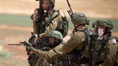 الاحتلال يخلي بؤرة استيطانية أقيمت على أراضي فلسطينيين بالضفة