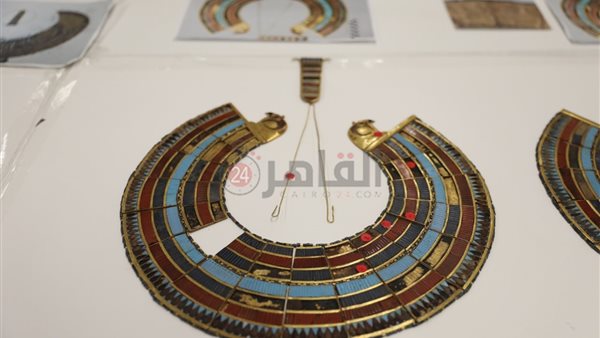 قلادات توت عنخ آمون