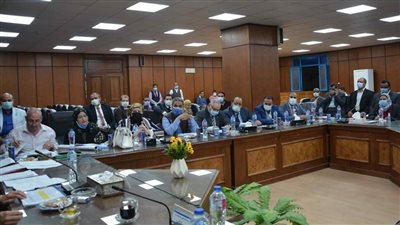 محافظ المنيا يوجه نواب المحافظة بمتابعة تنفيذ مشروعات حياة كريمة الخاصة بالقرى