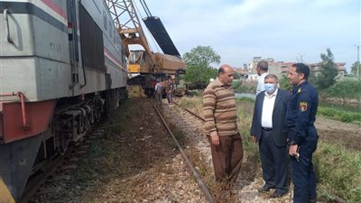 تناثرت أشلائه على القضبان.. مصرع شاب صدمه القطار في الغربية