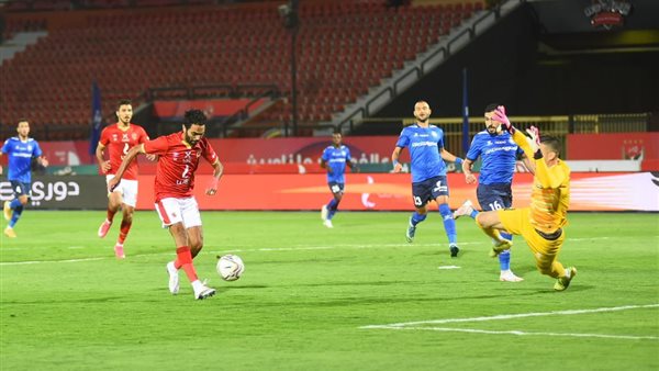 الأهلي وسموحة 