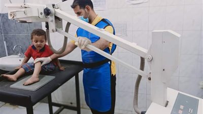 الكشف على 1344 مواطنًا في قافلة طبية بالمنيا