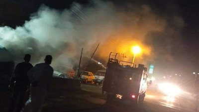 السيطرة على حريق سيارة بكوبرى الشموت ببنها