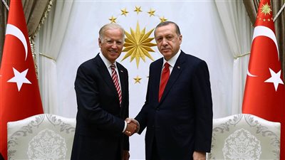بايدن يخبر أردوغان باعتزامه الاعتراف بمذبحة الأرمن بأنها 