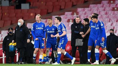 رسميًا.. إيفرتون يتعاقد مع أنور الغازي على سبيل الإعارة