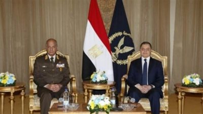 وزير الداخلية يهنئ الفريق أول محمد زكي بمناسبة الذكرى الـ39 لتحرير سيناء