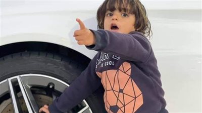 مصرع وإصابة 5 بينهم أطفال في حادث تصادم سيارتين بمطروح