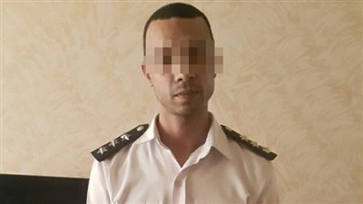 بغرض السرقة.. شخص ينتحل صفة ضابط شرطة ويقوم بتفتيش المواطنين بمصر الجديدة