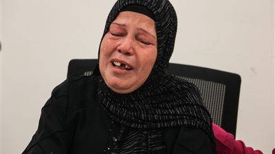 عاملة وخبازة وكله بالحلال.. شاهد سيدة الرزق الحلال داخل عملها