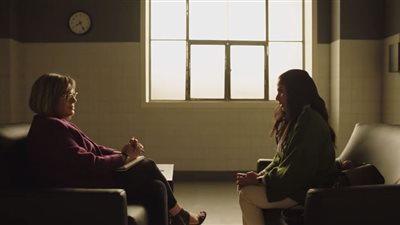 منى زكي تخضع لكشف نفسي وطفلها مهدد بتسليمه لأسرة حاضنة.. الحلقة الثانية عشرة من 