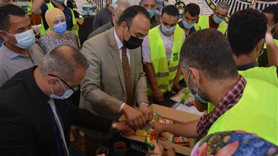 تجهيز 6 آلاف كرتونة مواد غذائية ضمن حملة 