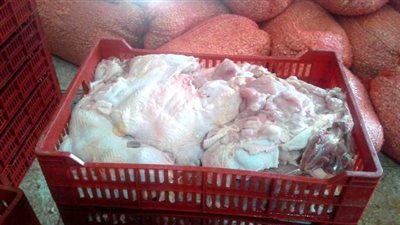 التحفظ على 1.3 طن دواجن ولحوم مجهولة المصدر في الشرقية (صور)
