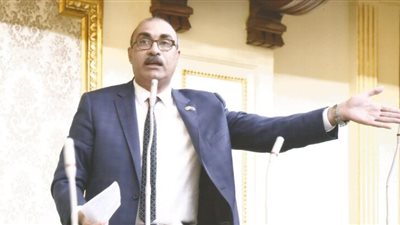 عضو مجلس نواب يتقدم ببيان عاجل لوزير التربية والتعليم بشأن ازدواج المعايير وعدم تكافؤ الفرص في امتحانات الثانوي