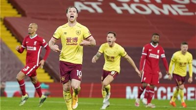 بيرنلي يحقق فوزًا غائبًا منذ 57 عامًا