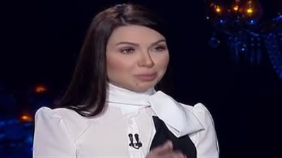 بعد حديثها عن الشعراوي.. منى عبد الوهاب ترد على مهاجميها:  له فتاوي لا تتناسب مع سماحة  الدين