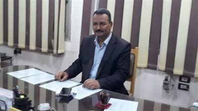 رئيس مدينة سنورس يُناشد أولياء الأمور بعدم مرافقة أبنائهم أثناء الامتحانات