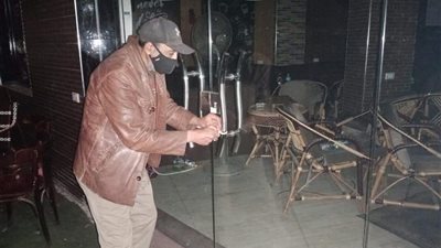 تحرير 71 محضر عدم ارتداء الكمامة الواقية وغلق 11 مقهى و4 ورش ومركز رياضي مخالفين بدمياط