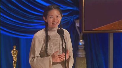 كلوي تشاو أول أسيوية وثاني امرأة تفوز بأوسكار أفضل إخراج