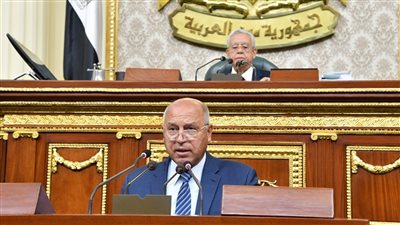 وزير النقل للشركة الكورية: لينا منافسين لشراكة مصر فى صناعة القطارات