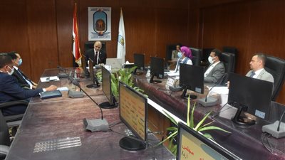 جامعة الأقصر تقرر صرف مكافأة للعمالة اليومية تقديرًا لجهودهم