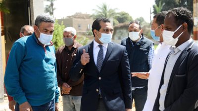 بدء تشغيل المركز التكنولوجي لخدمة المواطنين بمدينة الوقف في قنا