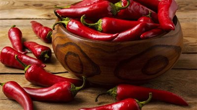 ماذا يحدث للجسم عند تناول الفلفل الحار في رمضان؟