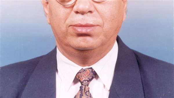 الدكتور السيد علي